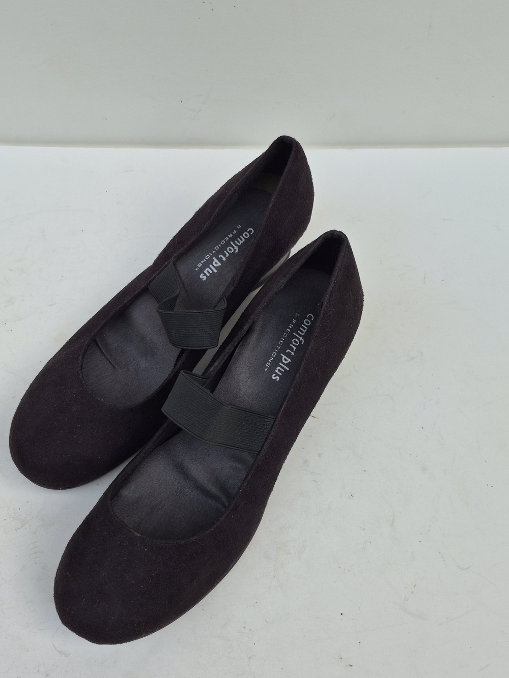 comfort plus by Predictions Brown Suede Elastic Strap Flats